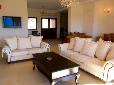 Mountain View Hotel Vytina